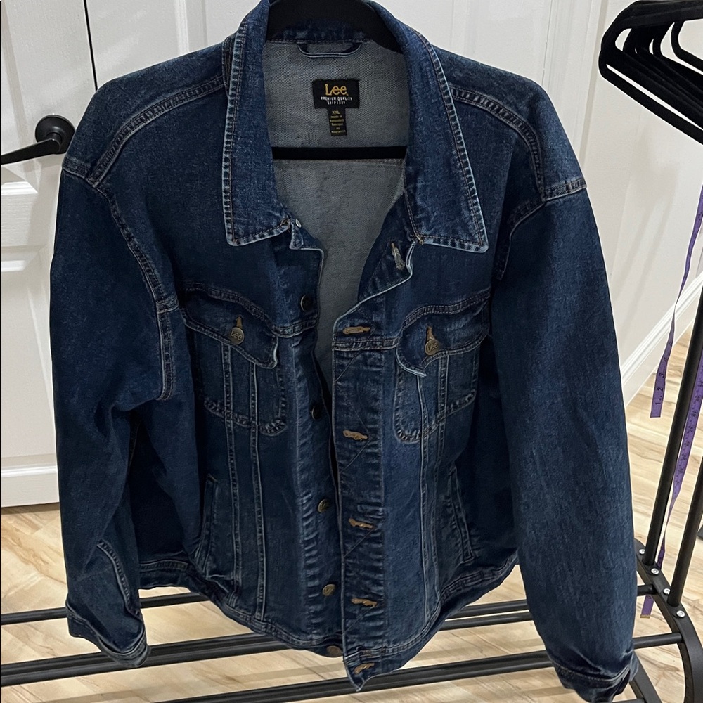 Lee Denim Jacket - Men’s or Oversized Women’s - EUC - Jean Jacket Dark Denim